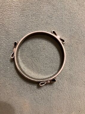 Delicate Bow Accent Women's Bangle Bracelet in Silver